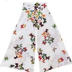 Famana flared leg butterfly